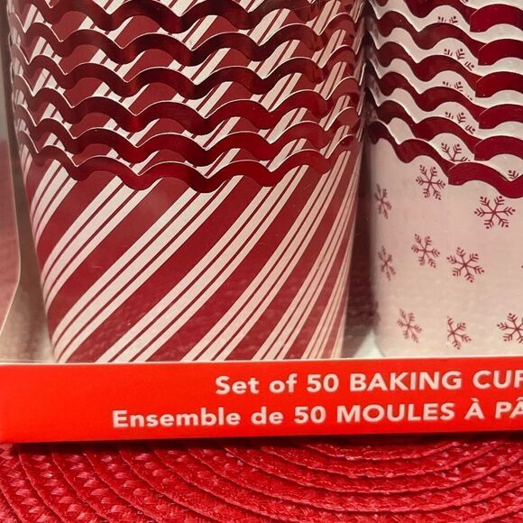 Real Simple Baking Cups Red and White 50 pieces NWT - Picture 4 of 5